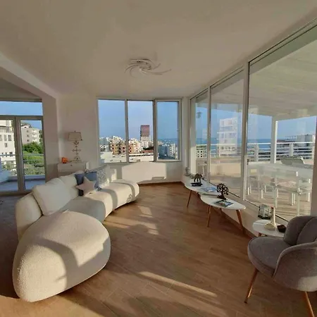 Dream House *